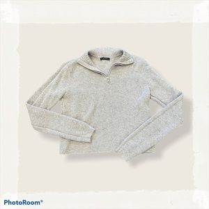 Brandy Melville Cropped Sweater